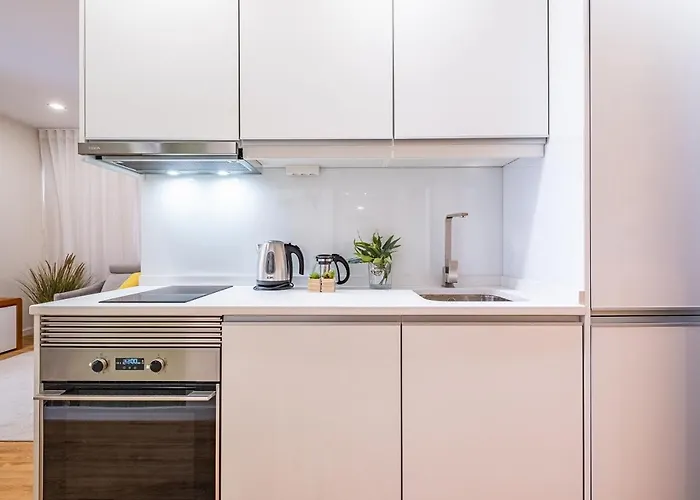 Urban Paradise By Homie Funchal (Madeira)